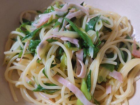 ネギたっぷりのスパゲティ